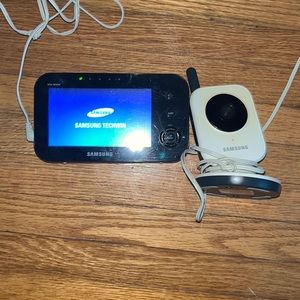 Samsung baby monitor and camera